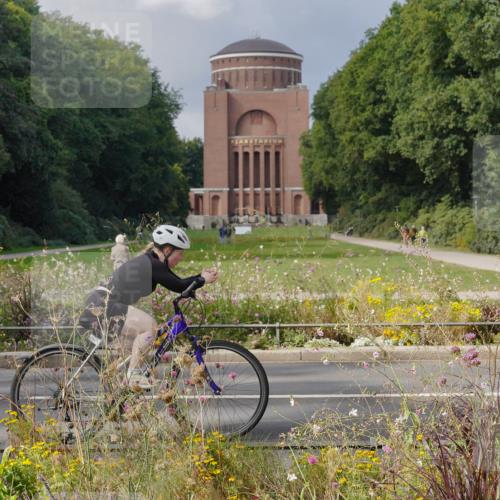14.09.2025 - Stadtparktriathlon Michael Burmester http://msf.ph/oto/8899137 14.09.2025 12:51:55 Radfahren 1257, 1325, 1341 meine-sportfotos.de