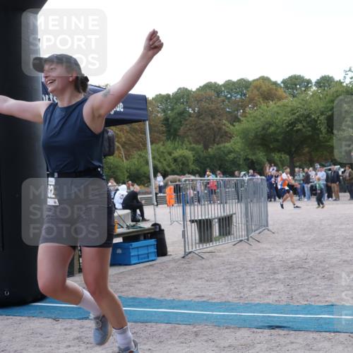 14.09.2025 - Stadtparktriathlon Strokosch-Dieckow http://msf.ph/oto/8899148 14.09.2025 14:10:40 Ziel 1432, 1537 meine-sportfotos.de