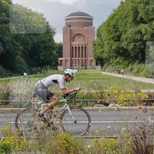 14.09.2025 - Stadtparktriathlon Michael Burmester http://msf.ph/oto/8899166 14.09.2025 12:52:10 Radfahren 1339, 1347, 1369, 1377, 1381, 1392 meine-sportfotos.de