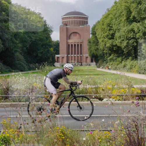 14.09.2025 - Stadtparktriathlon Michael Burmester http://msf.ph/oto/8899186 14.09.2025 12:52:21 Radfahren 1340, 1344, 1396, 1404 meine-sportfotos.de