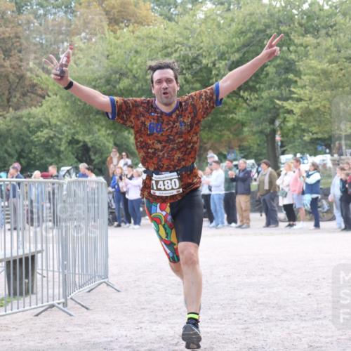 14.09.2025 - Stadtparktriathlon Strokosch-Dieckow http://msf.ph/oto/8899190 14.09.2025 14:11:11 Ziel 1427, 1480, 1501, 1548 meine-sportfotos.de