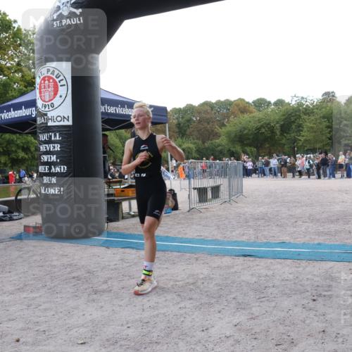 14.09.2025 - Stadtparktriathlon Strokosch-Dieckow http://msf.ph/oto/8899223 14.09.2025 14:11:24 Ziel 1427, 1647 meine-sportfotos.de