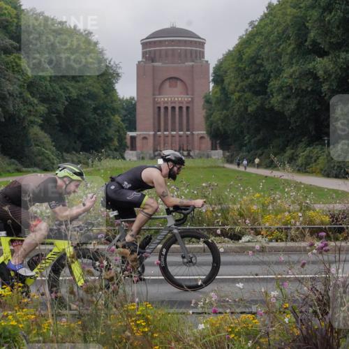 14.09.2025 - Stadtparktriathlon Michael Burmester http://msf.ph/oto/8899230 14.09.2025 09:10:45 Radfahren 319, 322, 367, 369, 382, 395, 421 meine-sportfotos.de