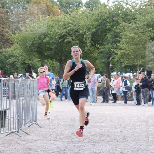 14.09.2025 - Stadtparktriathlon Strokosch-Dieckow http://msf.ph/oto/8899231 14.09.2025 14:11:33 Ziel 1442, 1462, 1671 meine-sportfotos.de