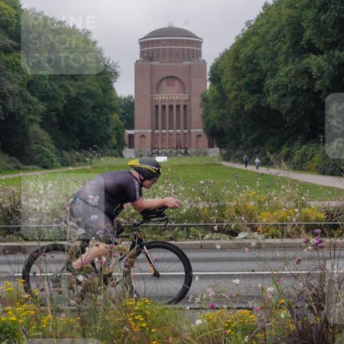 14.09.2025 - Stadtparktriathlon Michael Burmester http://msf.ph/oto/8899250 14.09.2025 09:10:53 Radfahren 302, 322, 360, 382, 415, 421, 435 meine-sportfotos.de