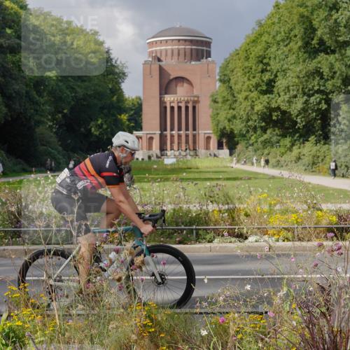 14.09.2025 - Stadtparktriathlon Michael Burmester http://msf.ph/oto/8899267 14.09.2025 12:53:52 Radfahren 1324, 1350, 1368, 1380, 1382, 1420 meine-sportfotos.de