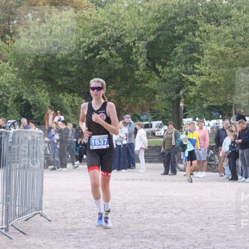 14.09.2025 - Stadtparktriathlon Strokosch-Dieckow http://msf.ph/oto/8899270 14.09.2025 14:11:54 Ziel 1637 meine-sportfotos.de
