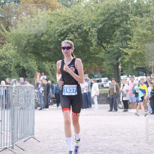 14.09.2025 - Stadtparktriathlon Strokosch-Dieckow http://msf.ph/oto/8899273 14.09.2025 14:11:55 Ziel 1637 meine-sportfotos.de