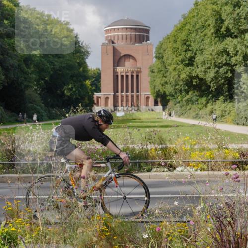 14.09.2025 - Stadtparktriathlon Michael Burmester http://msf.ph/oto/8899286 14.09.2025 12:54:06 Radfahren 1246, 1360, 1382 meine-sportfotos.de