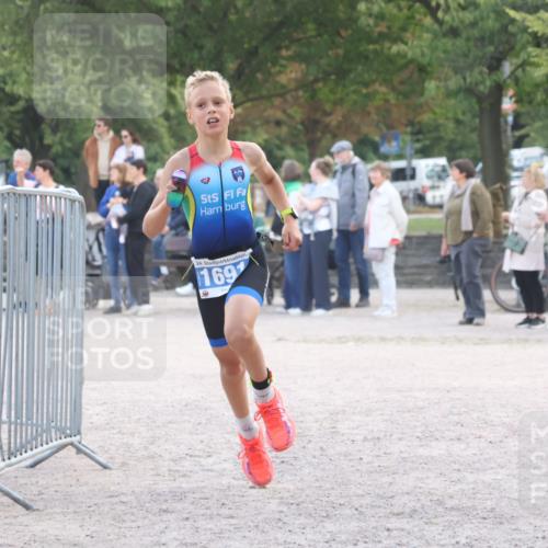 14.09.2025 - Stadtparktriathlon Strokosch-Dieckow http://msf.ph/oto/8899300 14.09.2025 14:12:07 Ziel 1661, 1691 meine-sportfotos.de