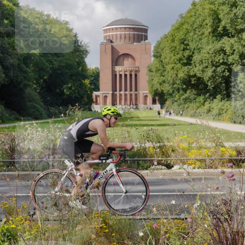 14.09.2025 - Stadtparktriathlon Michael Burmester http://msf.ph/oto/8899326 14.09.2025 12:54:46 Radfahren 1342, 1353, 1419, 1469, 1504 meine-sportfotos.de