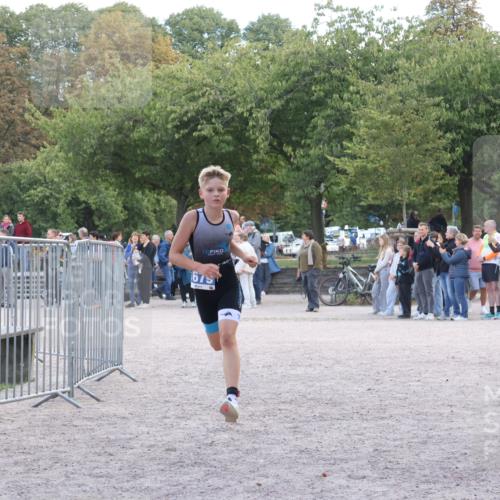 14.09.2025 - Stadtparktriathlon Strokosch-Dieckow http://msf.ph/oto/8899337 14.09.2025 14:12:37 Ziel 1376, 1678, 1679 meine-sportfotos.de
