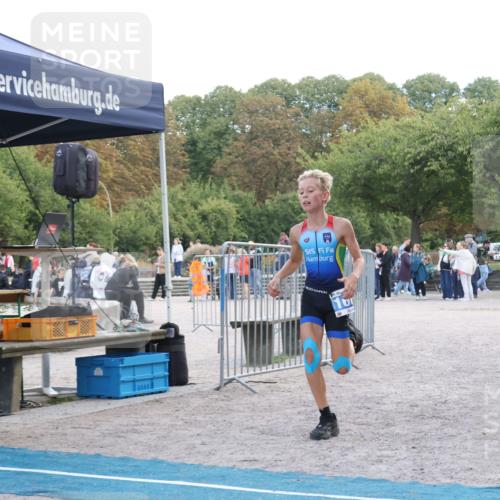 14.09.2025 - Stadtparktriathlon Strokosch-Dieckow http://msf.ph/oto/8899355 14.09.2025 14:12:42 Ziel 1653, 1678, 1679 meine-sportfotos.de