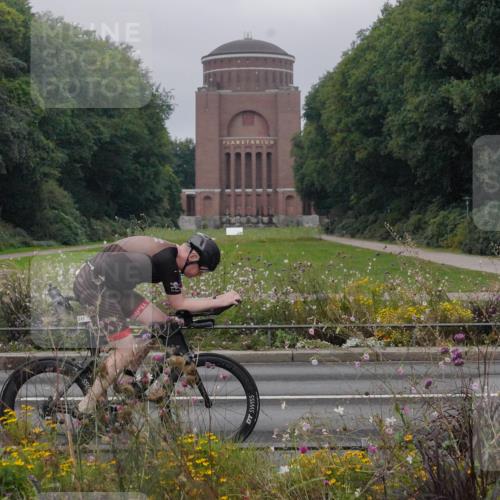 14.09.2025 - Stadtparktriathlon Michael Burmester http://msf.ph/oto/8899358 14.09.2025 09:11:37 Radfahren 310, 316 meine-sportfotos.de