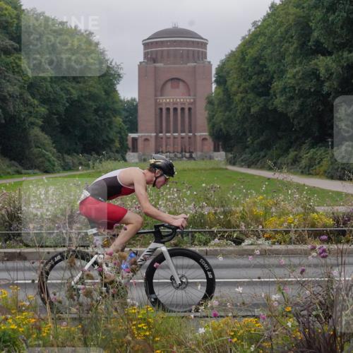 14.09.2025 - Stadtparktriathlon Michael Burmester http://msf.ph/oto/8899363 14.09.2025 09:11:44 Radfahren 310, 335, 338, 394 meine-sportfotos.de