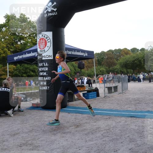 14.09.2025 - Stadtparktriathlon Strokosch-Dieckow http://msf.ph/oto/8899370 14.09.2025 14:12:49 Ziel 1437, 1653, 1678 meine-sportfotos.de