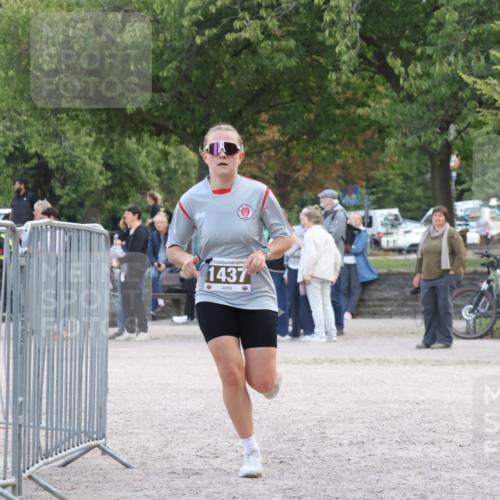 14.09.2025 - Stadtparktriathlon Strokosch-Dieckow http://msf.ph/oto/8899372 14.09.2025 14:12:51 Ziel 1437, 1653 meine-sportfotos.de