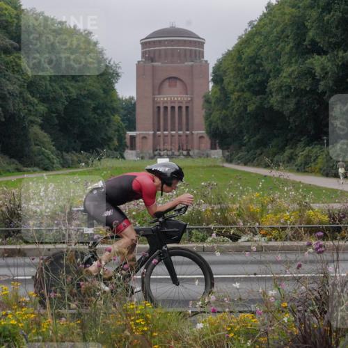 14.09.2025 - Stadtparktriathlon Michael Burmester http://msf.ph/oto/8899384 14.09.2025 09:12:00 Radfahren 307, 317, 331, 402, 412 meine-sportfotos.de