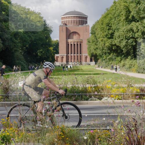 14.09.2025 - Stadtparktriathlon Michael Burmester http://msf.ph/oto/8899391 14.09.2025 12:55:34 Radfahren 1357, 1387, 1394, 1397 meine-sportfotos.de