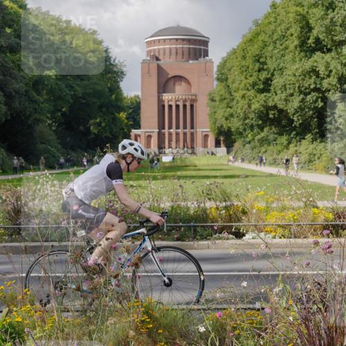 14.09.2025 - Stadtparktriathlon Michael Burmester http://msf.ph/oto/8899400 14.09.2025 12:55:43 Radfahren 1370, 1394, 1411 meine-sportfotos.de