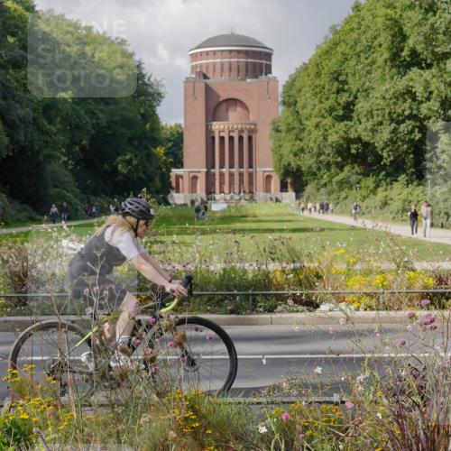 14.09.2025 - Stadtparktriathlon Michael Burmester http://msf.ph/oto/8899419 14.09.2025 12:55:57 Radfahren 1273, 1384, 1403 meine-sportfotos.de