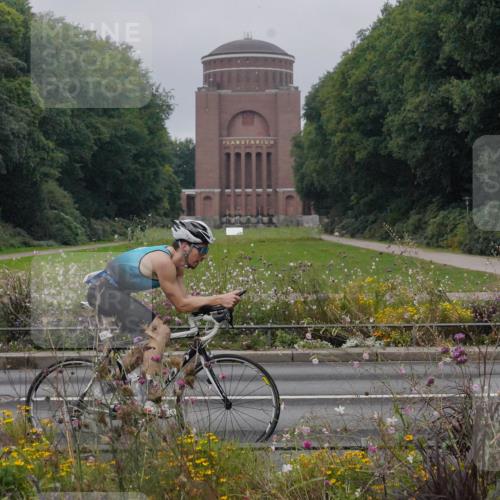 14.09.2025 - Stadtparktriathlon Michael Burmester http://msf.ph/oto/8899422 14.09.2025 09:12:38 Radfahren 356, 374, 422, 431, 480 meine-sportfotos.de