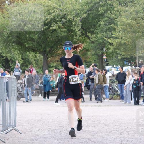 14.09.2025 - Stadtparktriathlon Strokosch-Dieckow http://msf.ph/oto/8899426 14.09.2025 14:13:27 Ziel 1447 meine-sportfotos.de