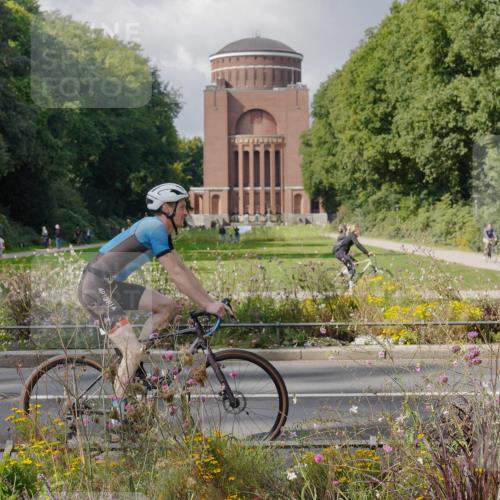 14.09.2025 - Stadtparktriathlon Michael Burmester http://msf.ph/oto/8899429 14.09.2025 12:56:07 Radfahren 1352, 1355, 1374, 1384, 1389 meine-sportfotos.de