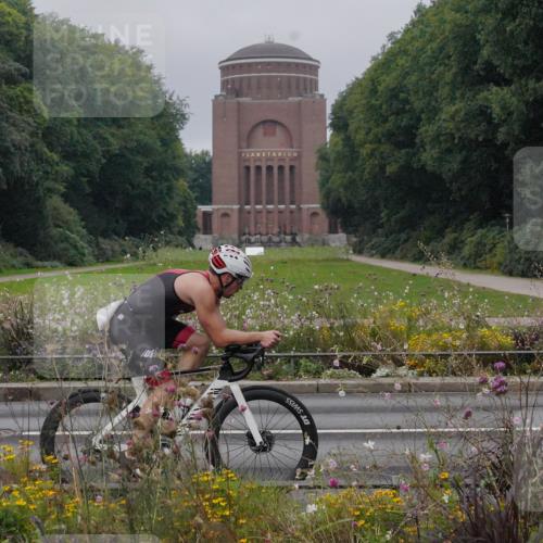 14.09.2025 - Stadtparktriathlon Michael Burmester http://msf.ph/oto/8899436 14.09.2025 09:12:49 Radfahren 320, 334, 356, 422 meine-sportfotos.de