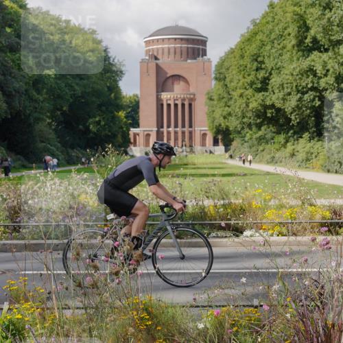 14.09.2025 - Stadtparktriathlon Michael Burmester http://msf.ph/oto/8899476 14.09.2025 12:56:31 Radfahren 1248, 1367, 1385, 1400, 1510 meine-sportfotos.de