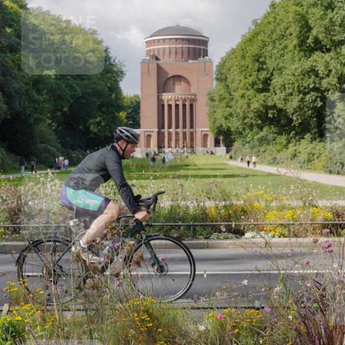 14.09.2025 - Stadtparktriathlon Michael Burmester http://msf.ph/oto/8899492 14.09.2025 12:56:41 Radfahren 1251, 1330, 1358, 1385, 1407 meine-sportfotos.de