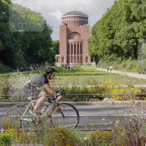 14.09.2025 - Stadtparktriathlon Michael Burmester http://msf.ph/oto/8899506 14.09.2025 12:56:52 Radfahren 1251, 1316, 1399 meine-sportfotos.de