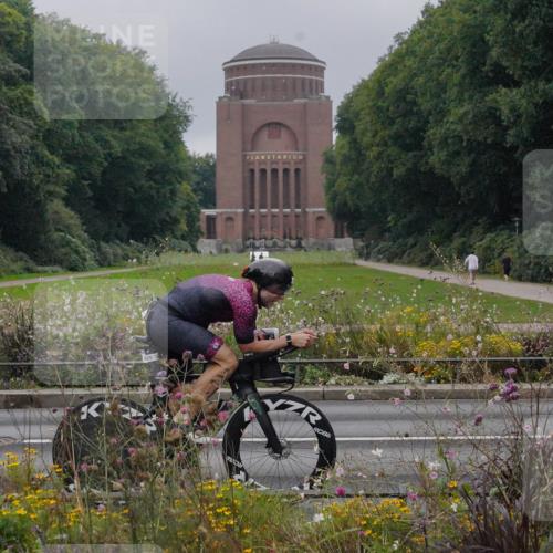 14.09.2025 - Stadtparktriathlon Michael Burmester http://msf.ph/oto/8899513 14.09.2025 09:13:42 Radfahren 324, 346, 386, 425 meine-sportfotos.de