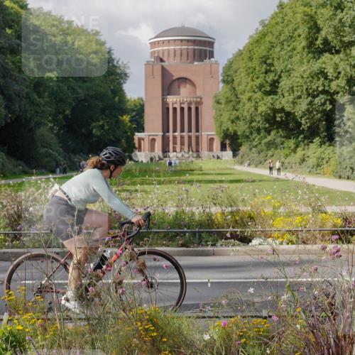 14.09.2025 - Stadtparktriathlon Michael Burmester http://msf.ph/oto/8899515 14.09.2025 12:57:03 Radfahren 1254, 1289, 1321, 1327 meine-sportfotos.de