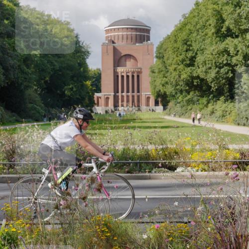 14.09.2025 - Stadtparktriathlon Michael Burmester http://msf.ph/oto/8899519 14.09.2025 12:57:07 Radfahren 1254, 1289, 1321, 1327 meine-sportfotos.de