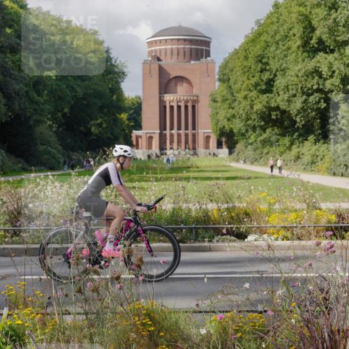 14.09.2025 - Stadtparktriathlon Michael Burmester http://msf.ph/oto/8899525 14.09.2025 12:57:09 Radfahren 1254, 1289, 1321, 1327, 1405 meine-sportfotos.de
