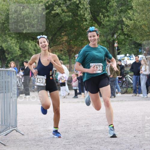 14.09.2025 - Stadtparktriathlon Strokosch-Dieckow http://msf.ph/oto/8899594 14.09.2025 14:14:40 Ziel 1438, 1439 meine-sportfotos.de