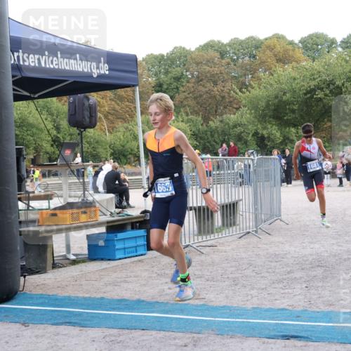14.09.2025 - Stadtparktriathlon Strokosch-Dieckow http://msf.ph/oto/8899635 14.09.2025 14:14:52 Ziel 1453, 1663, 1681 meine-sportfotos.de