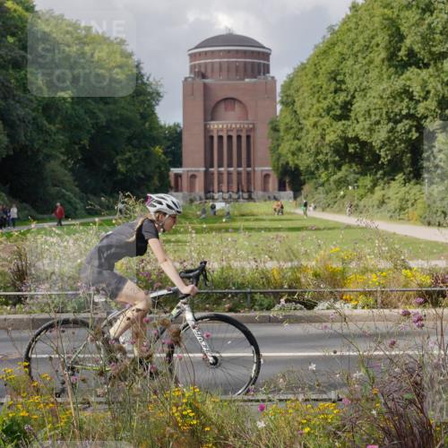 14.09.2025 - Stadtparktriathlon Michael Burmester http://msf.ph/oto/8899648 14.09.2025 12:58:49 Radfahren 1295, 1369, 1391, 1443, 1446, 1459 meine-sportfotos.de