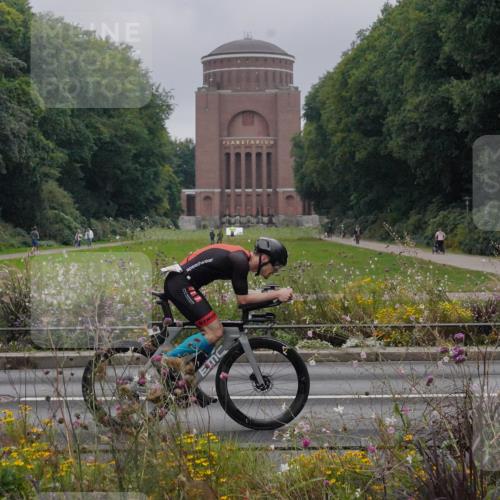 14.09.2025 - Stadtparktriathlon Michael Burmester http://msf.ph/oto/8899655 14.09.2025 09:15:02 Radfahren 353, 362, 365, 383, 400, 430 meine-sportfotos.de