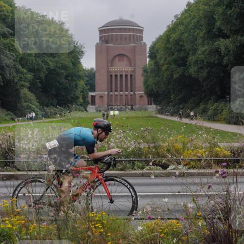 14.09.2025 - Stadtparktriathlon Michael Burmester http://msf.ph/oto/8899693 14.09.2025 09:15:11 Radfahren 323, 352, 362, 365, 375, 430 meine-sportfotos.de