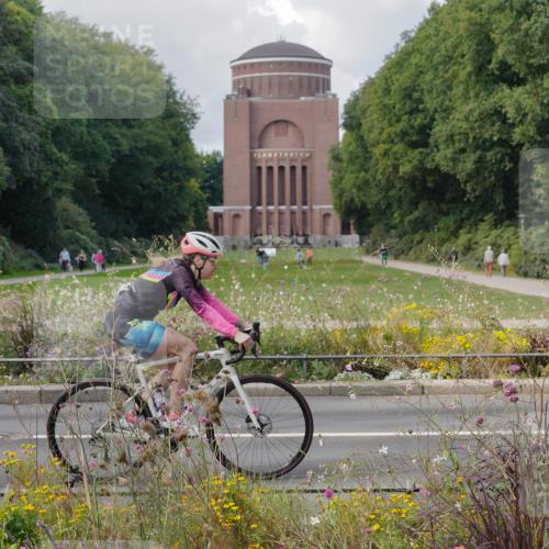 14.09.2025 - Stadtparktriathlon Michael Burmester http://msf.ph/oto/8899699 14.09.2025 12:59:22 Radfahren 1279, 1345, 1381, 1444 meine-sportfotos.de