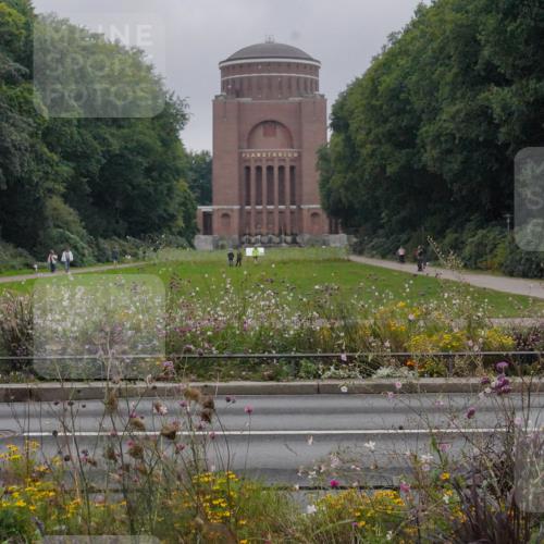 14.09.2025 - Stadtparktriathlon Michael Burmester http://msf.ph/oto/8899708 14.09.2025 09:15:18 Radfahren 323, 341, 352, 375, 410 meine-sportfotos.de