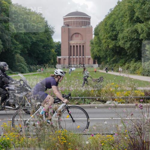 14.09.2025 - Stadtparktriathlon Michael Burmester http://msf.ph/oto/8899753 14.09.2025 12:59:49 Radfahren 1222, 1232, 1339, 1340, 1377, 1404, 1413, 1425 meine-sportfotos.de