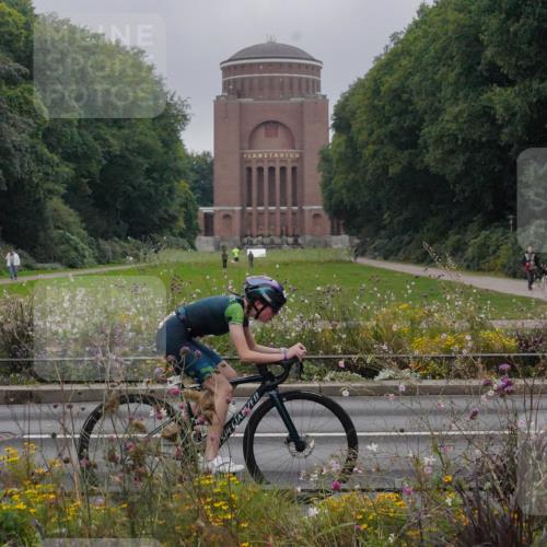 14.09.2025 - Stadtparktriathlon Michael Burmester http://msf.ph/oto/8899765 14.09.2025 09:15:42 Radfahren 315, 337, 354, 361, 437, 451, 487 meine-sportfotos.de