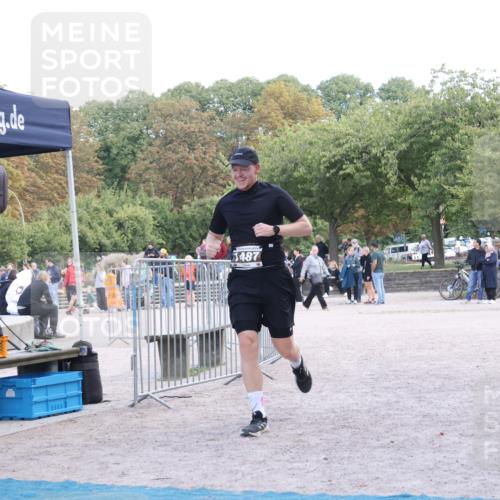 14.09.2025 - Stadtparktriathlon Strokosch-Dieckow http://msf.ph/oto/8899775 14.09.2025 14:16:36 Ziel 1487 meine-sportfotos.de