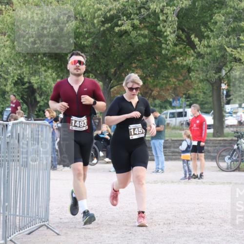 14.09.2025 - Stadtparktriathlon Strokosch-Dieckow http://msf.ph/oto/8899787 14.09.2025 14:16:53 Ziel 1459, 1493 meine-sportfotos.de
