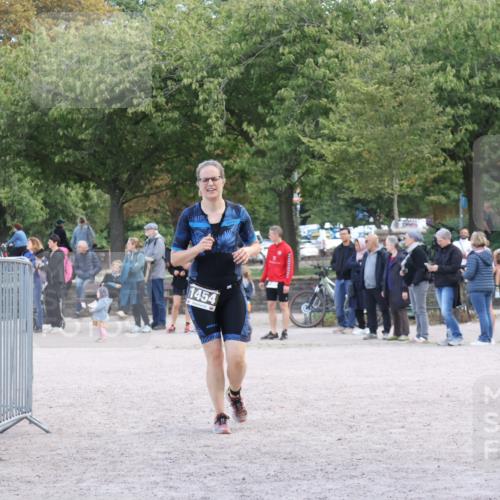14.09.2025 - Stadtparktriathlon Strokosch-Dieckow http://msf.ph/oto/8899807 14.09.2025 14:17:07 Ziel 1454 meine-sportfotos.de
