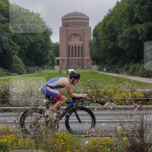 14.09.2025 - Stadtparktriathlon Michael Burmester http://msf.ph/oto/8899813 14.09.2025 09:16:12 Radfahren 311, 348, 413, 414, 432, 484 meine-sportfotos.de