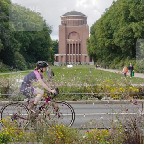 14.09.2025 - Stadtparktriathlon Michael Burmester http://msf.ph/oto/8899826 14.09.2025 13:00:43 Radfahren 1228, 1325, 1382 meine-sportfotos.de